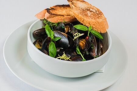 Мидии в белом вине