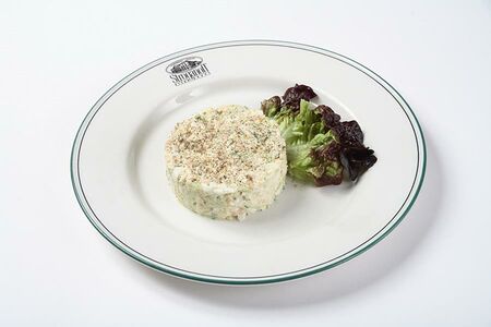 Русский салат с камчатским крабом