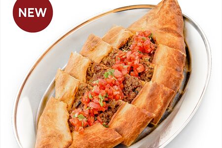 Пиде с говядиной и овощной сальсой