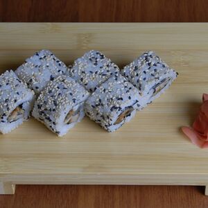 Ролл Спайси с мидиями