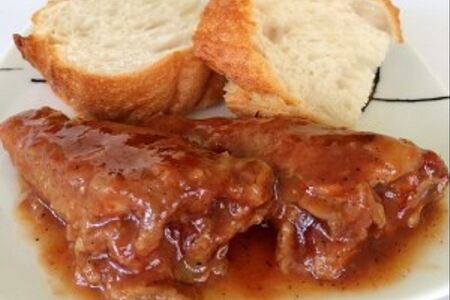 Обжаренные бычки в томатном соусе