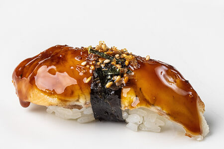 Суши с угрем и соусом унаги