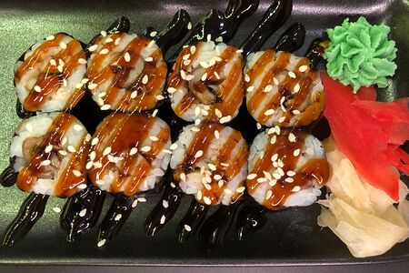 Классический ролл с Угрем