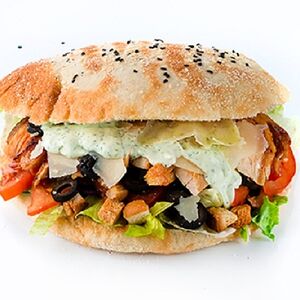 Донер Цезарь в пите с курицей