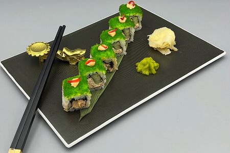 Спайси ролл со снежным крабом