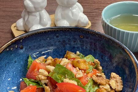 Рис по-азиатски с цыпленком, овощами в кисло-сладком соусе