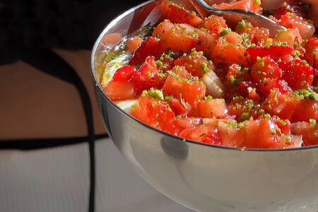 Творожный мусс с клубничным чатни