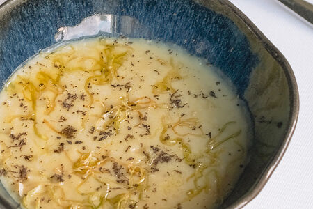 Картофельный крем-суп с трюфелем