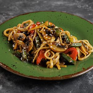 Удон с курицей