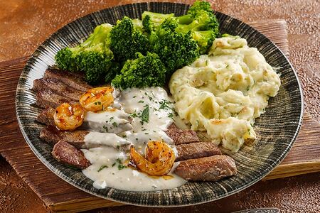 Стейк из говядины клод с картофельным пюре