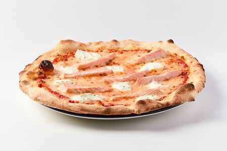 Пицца с лососем