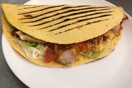 Цезарь тако закрытая пицца