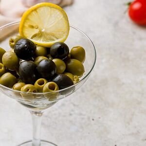 Маслины и оливки