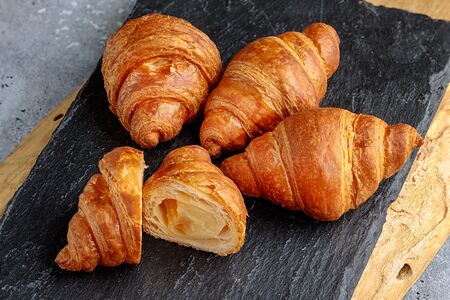 Круассан с ветчиной и сыром