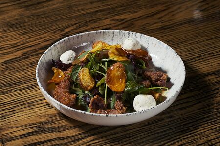 Салат с печенью кролика