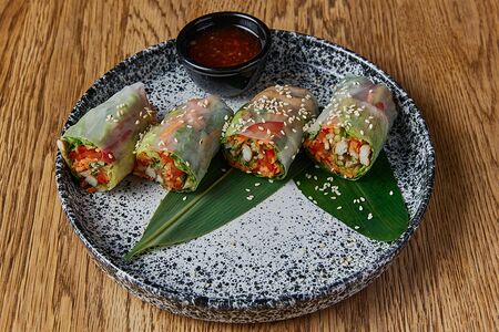 Спринг-роллы с куриным филе