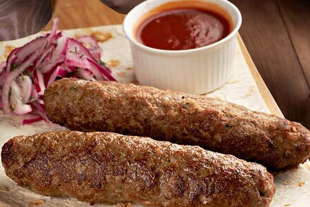 Люля-кебаб из говядины и свинины