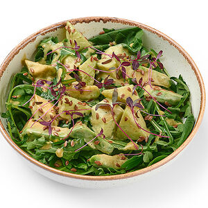 Зеленый салат с авокадо