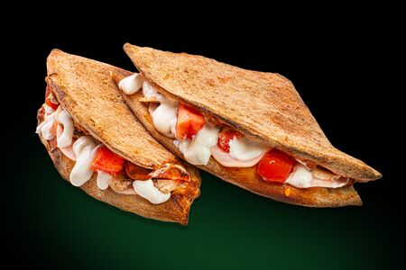 Кесадилья с ветчиной