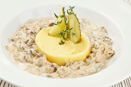 Бефстроганов