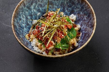 Поке с угрём