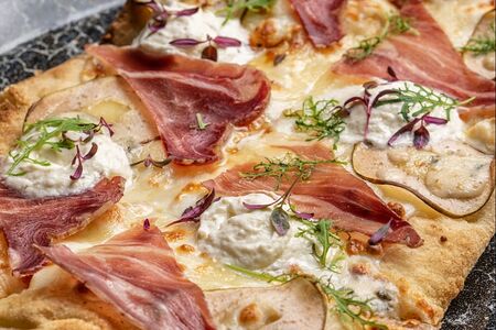 Римская пицца Прошутто