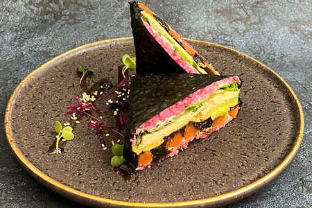 Онигиразу Розовая пантера (веган, без глютена, без сахара / vegan, gluten-free, sugar-free)