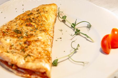 Омлет с сыром и грибами