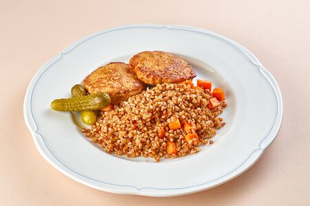 Котлеты из кролика с гречкой