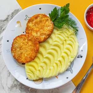 Котлетки из лосося с пюре детские