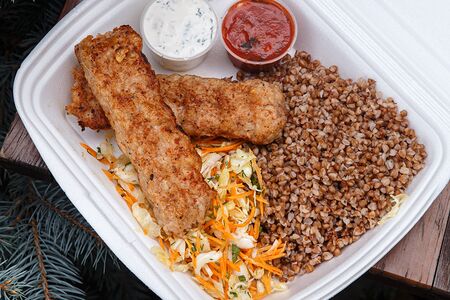 Люля-кебаб куриный с гречкой и капустным салатом