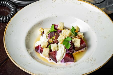 Страчателла с печеной свеклой