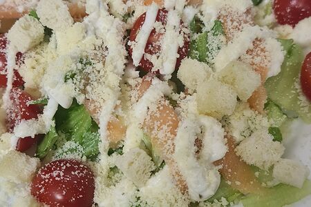 Салат Цезарь с курицей