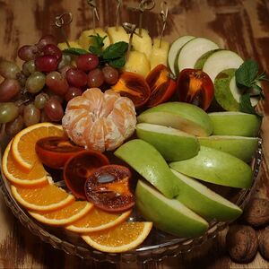 Сезонные фрукты