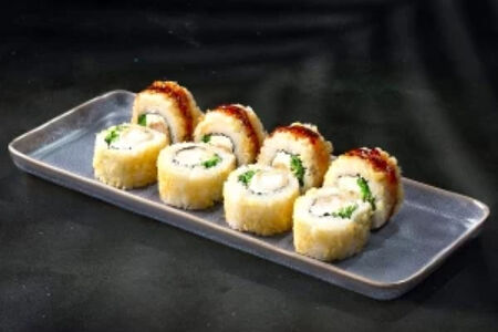 Ролл с креветкой в темпуре и сладким чили