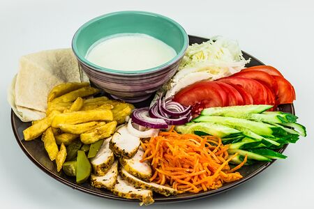 Шаверма на тарелке