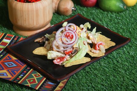 Мексиканский салат с ананасами