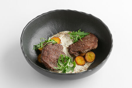 Медальоны из говядины с картофелем