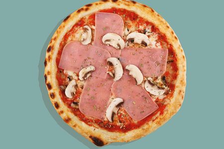 Пицца Грибы и Ветчина