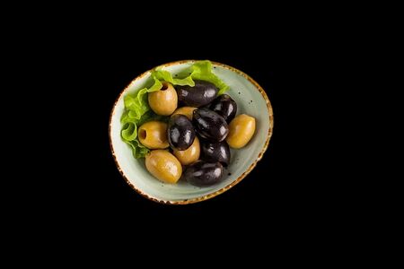 Оливки и маслины