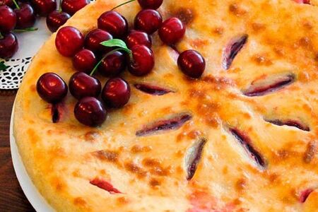 Осетинский пирог с вишней