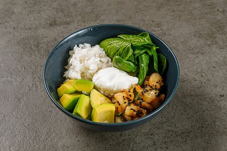 Боул со сливочным кимчи и креветкой