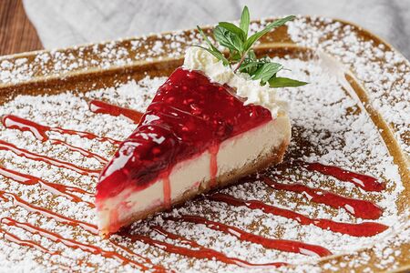 Чизкейк малиново-вишневый
