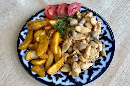 Курица с грибами и картофелем по-деревенски