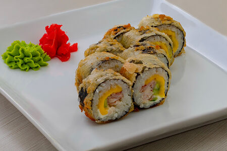 Ролл темпура с курицей и беконом