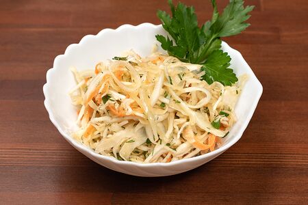 Салат с капустой