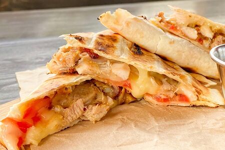 Кесадилья с курицей