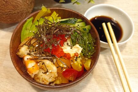 Поке с креветками