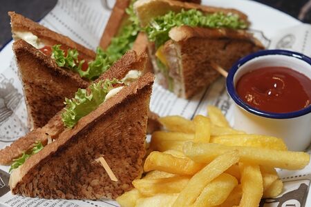 С ветчиной и сыром