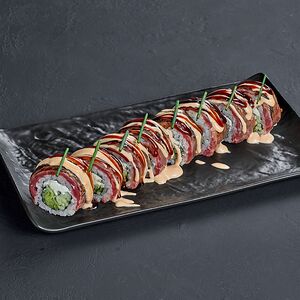 Ролл с опаленной мраморной говядиной